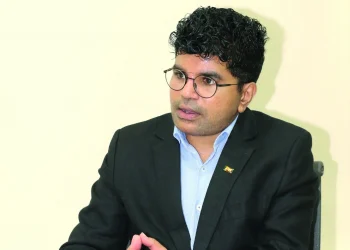 The Political Centrist