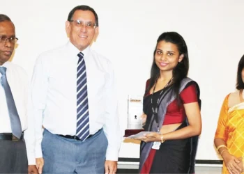 DFCC Bank Rewards Employees For Excellence