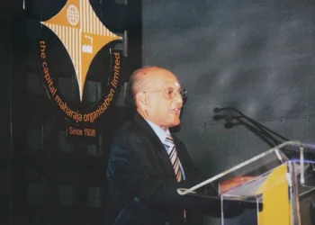 When You Change The Way You Look At Things, The Things You Look At Change