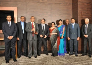 HNB Strikes Gold At HRM Awards 2010