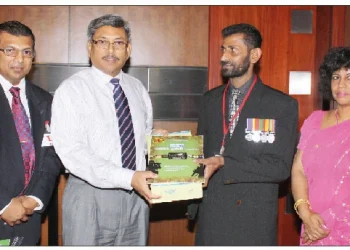 SLT VisionCom Pays Tribute To Armed Forces With The Launching Of Sri Lanka Telecom PEO TV Â€˜Ranaviru Pranamaâ€™