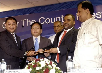 SLT Obtains BOI Status & SLT-Mobitel Signs BOI Agreement