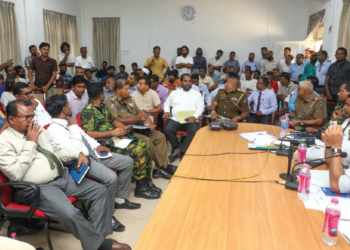 Tourism Minister in Arugambay 