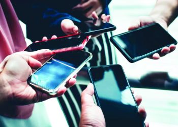 Smartphones power 64 percent of global web traffic, marking a new all-time high 