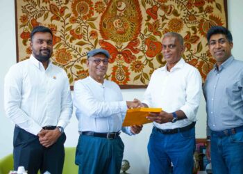 Connaissance de Ceylan champions sustainable tourism with medical insurance for its long-standing guides 