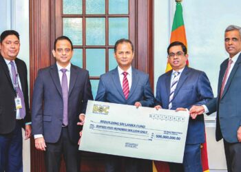 Bank of Ceylon contributes 500 million rupees to Government’s “Rebuilding Sri Lanka” Fund 